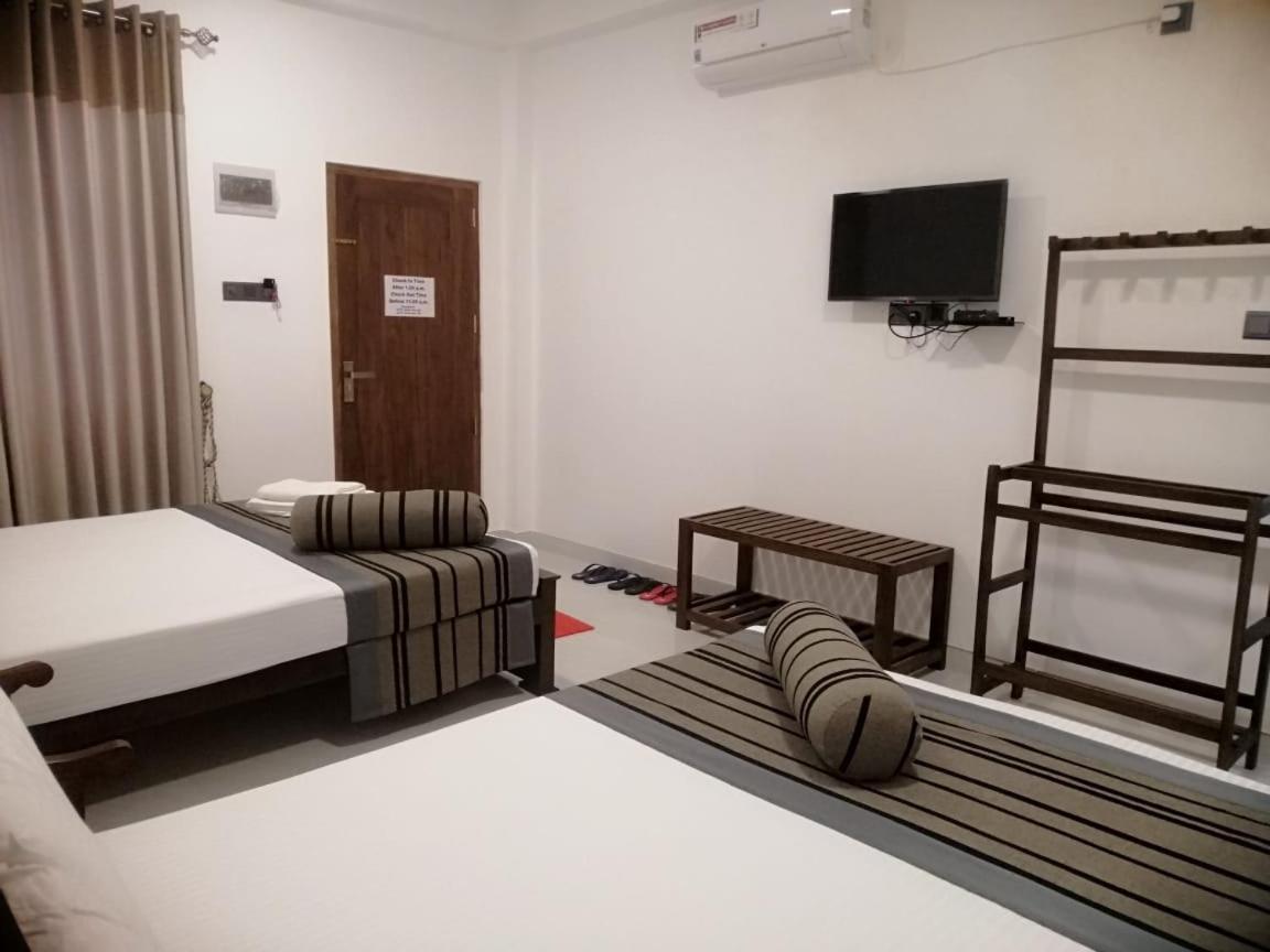 אנוראדפורה Golden Residence מראה חיצוני תמונה