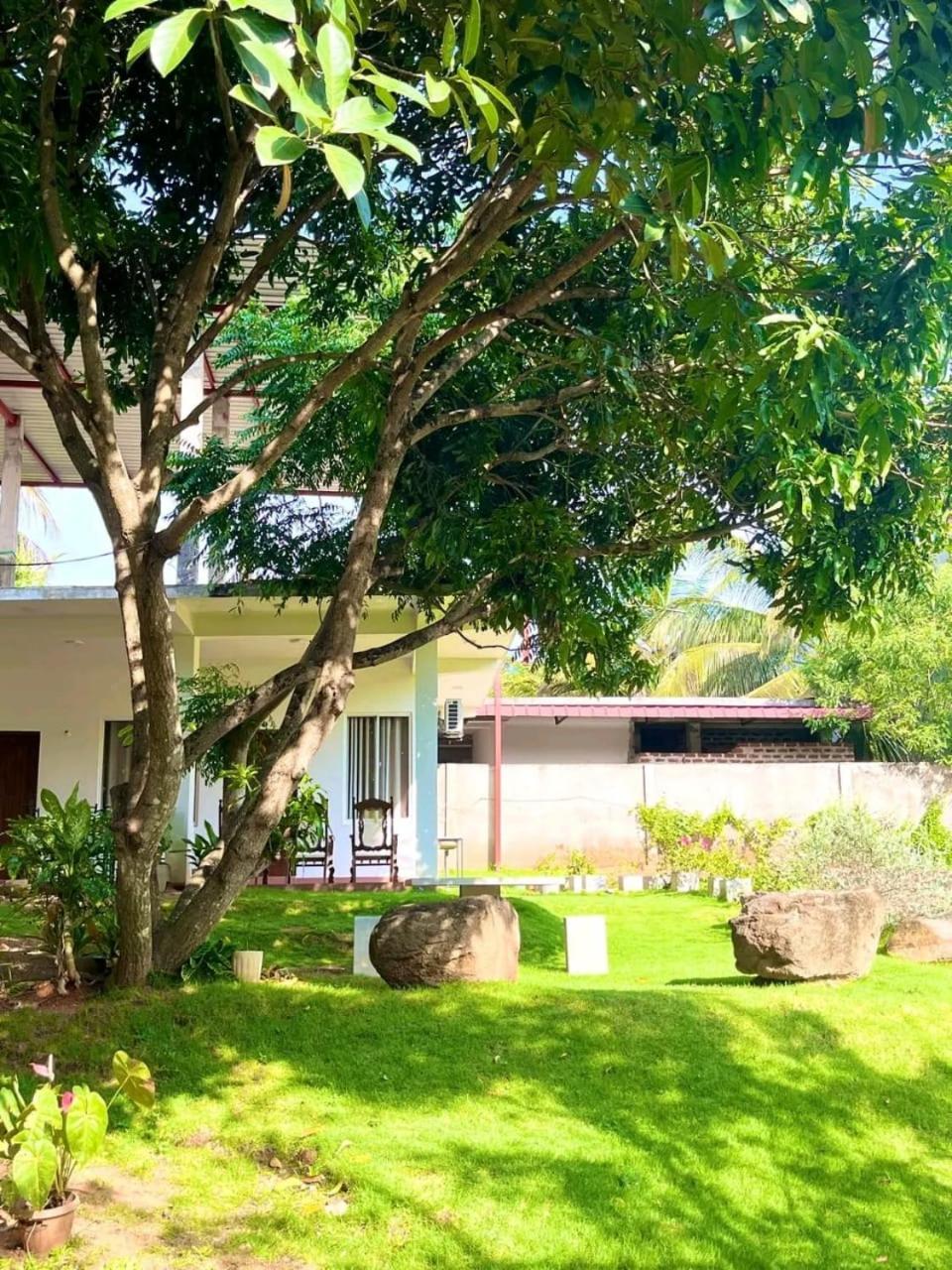 אנוראדפורה Golden Residence מראה חיצוני תמונה